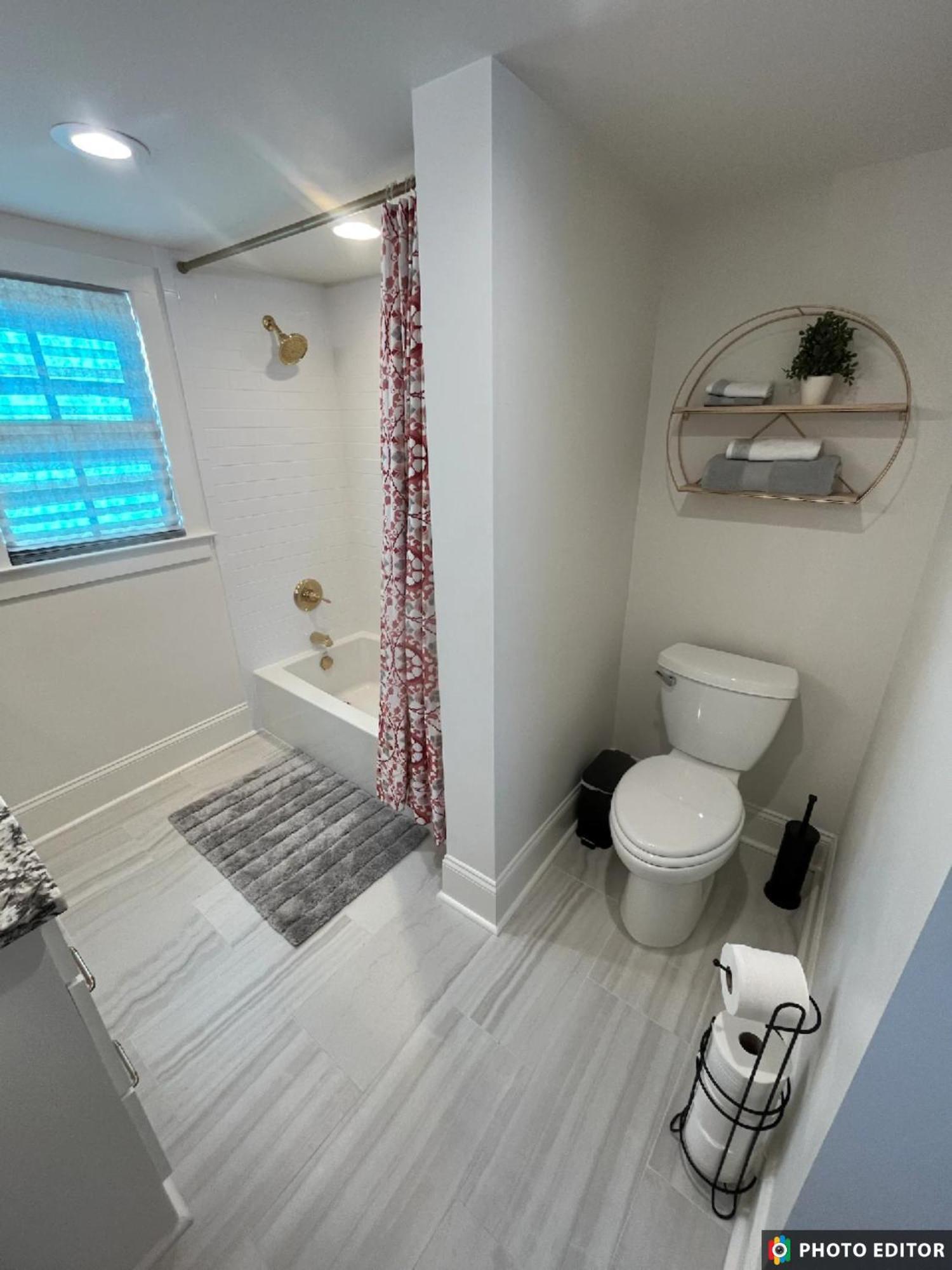Entire Spacious Vacation Home - Close To All City Attractions Ню Орлиънс Екстериор снимка