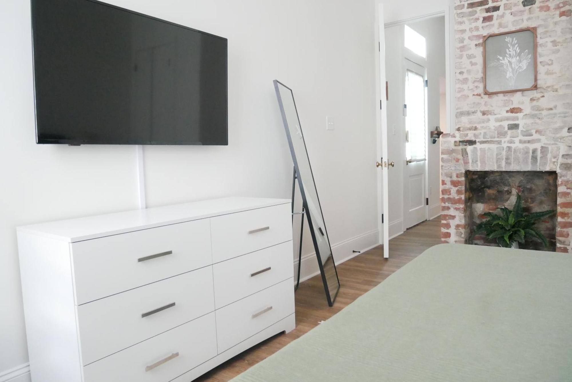 Entire Spacious Vacation Home - Close To All City Attractions Ню Орлиънс Екстериор снимка